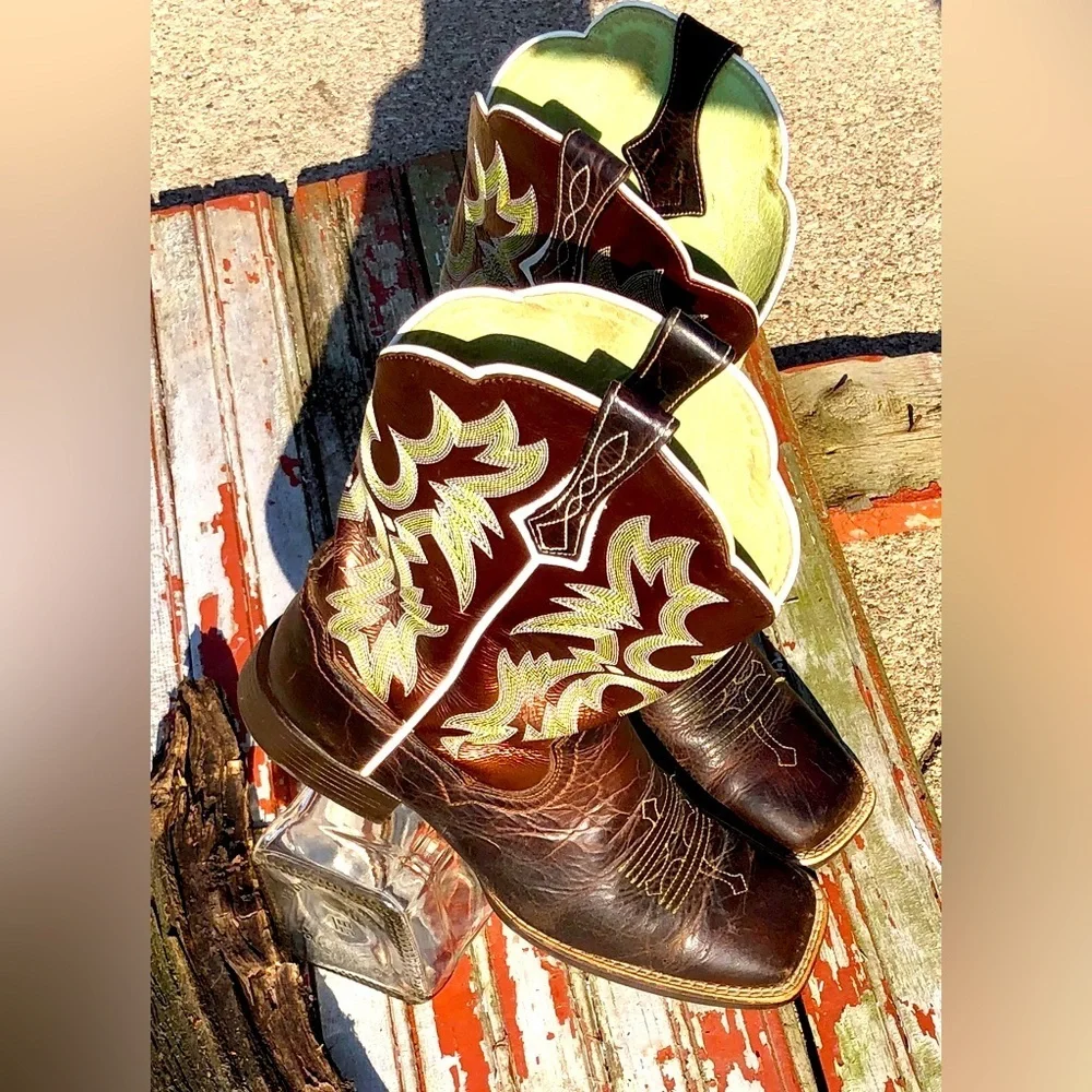 🪺Ariat Leather Tombstone Embroidered Western Boots - Picture 4 of 16